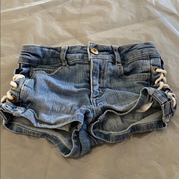 Kids shorts 🩳 - Picture 1 of 4
